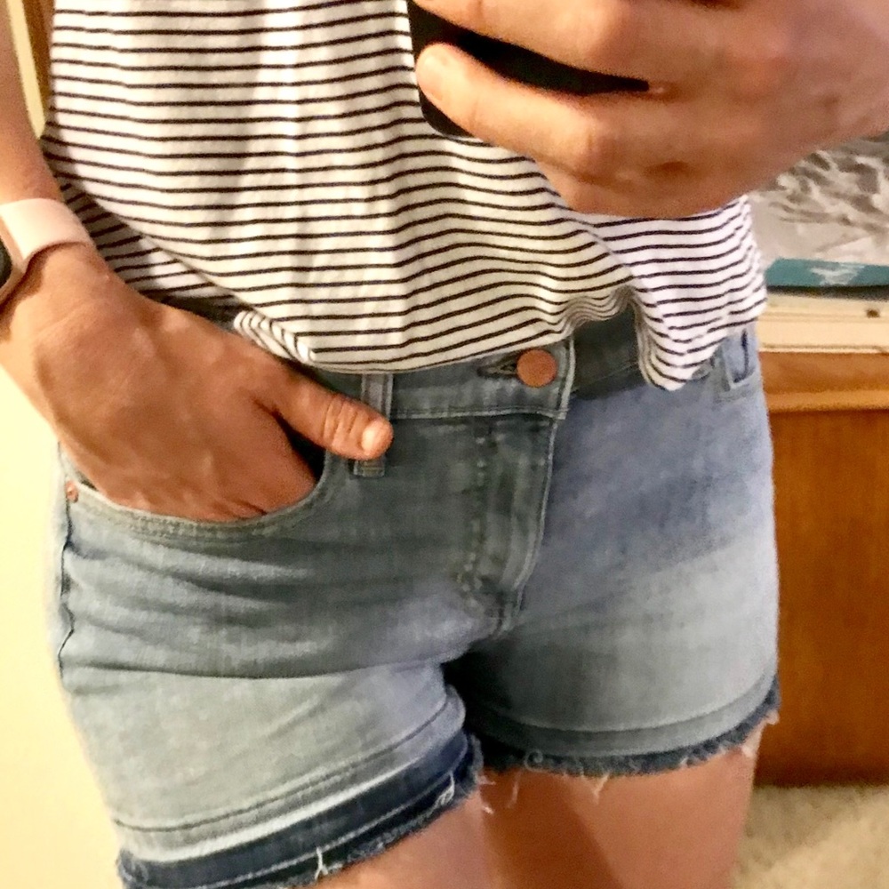 Banana Republic mid-rise Jean shorts